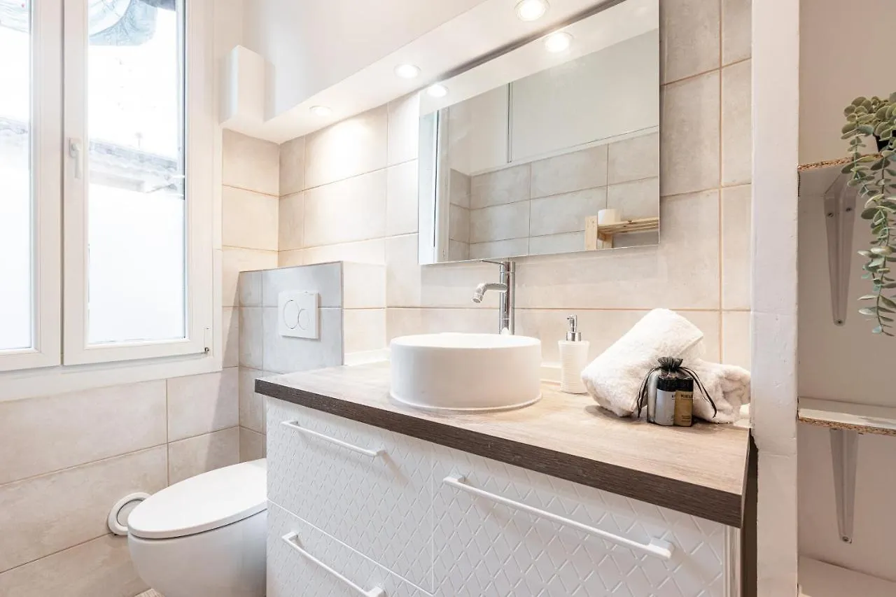 Lovely 1 Bdr In Harbor Area Νίκαια 0*,